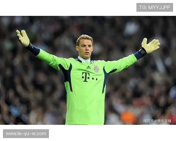 诺伊尔德国门神复出，重回赛场引发球迷热议